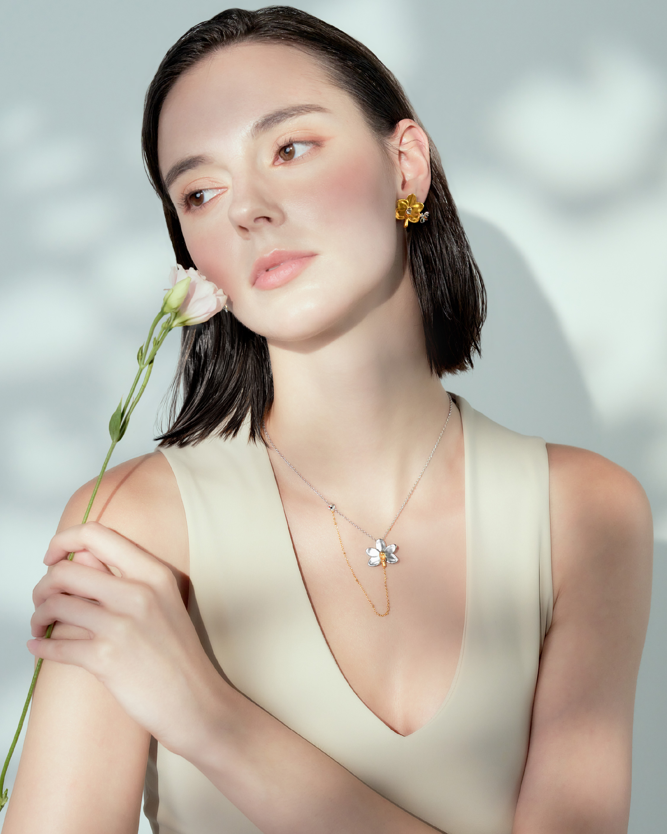 Ladybird’s Orchid Trail / Bee-on-Orchid · セットの着用