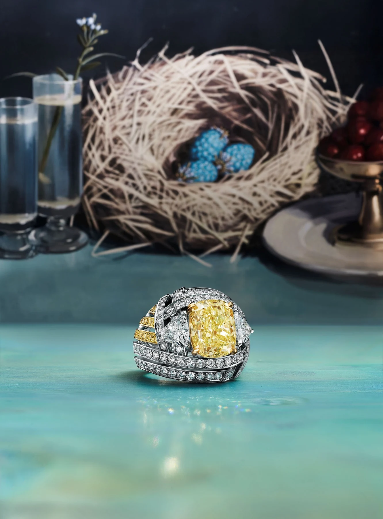 Tiffany Hidden Garden秋季篇章黄钻戒指静物。图片：Tiffany & Co. Japan / PR TIMES
